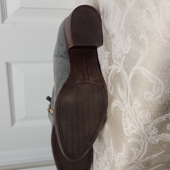 Tommy Hilfiger mushroom gray ankle bootie size 7.5 - Picture 11 of 13